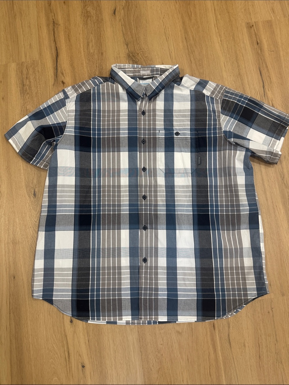 Columbia Short-Sleeve Plaid Button-Down Shirt - Blue, Gray & White